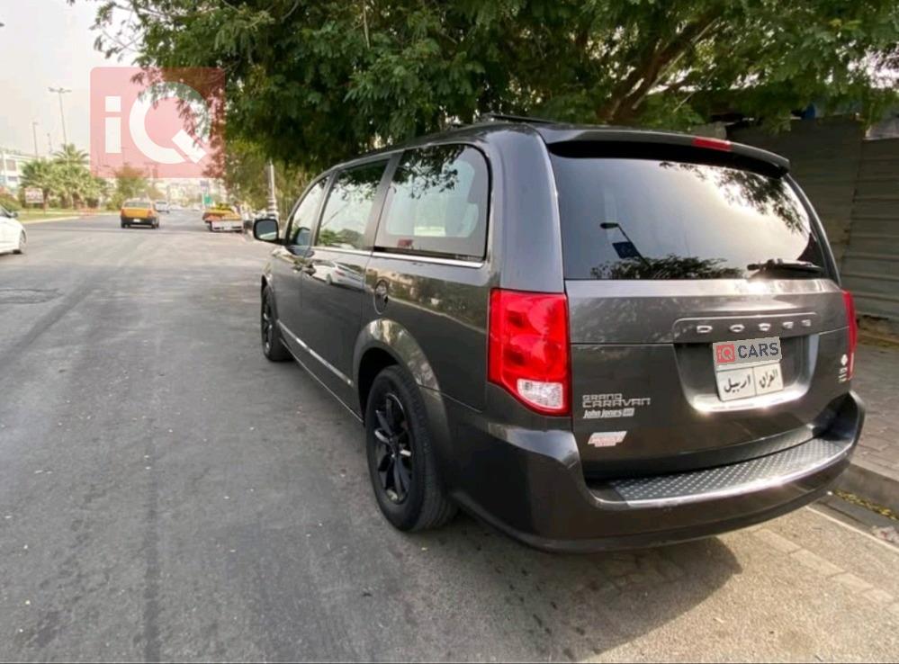 دودج جراند كارافان